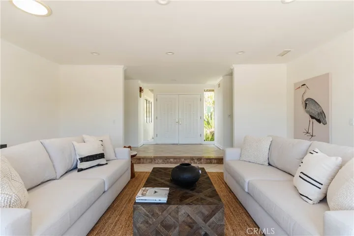 4935 Calvin Avenue, Tarzana, California 91356