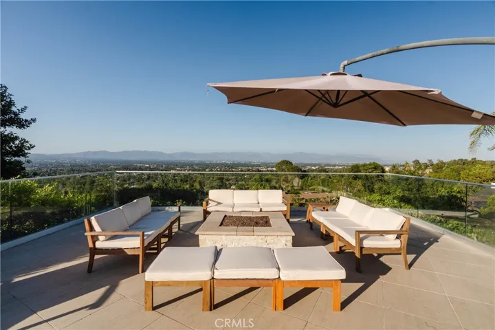 4935 Calvin Avenue, Tarzana, California 91356