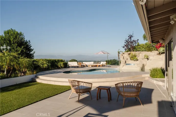 4935 Calvin Avenue, Tarzana, California 91356