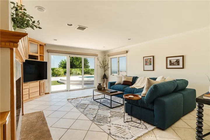 4935 Calvin Avenue, Tarzana, California 91356