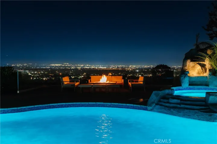4935 Calvin Avenue, Tarzana, California 91356