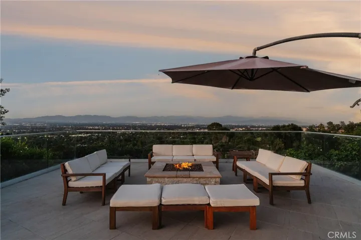4935 Calvin Avenue, Tarzana, California 91356