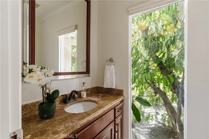 4935 Calvin Avenue, Tarzana, California 91356