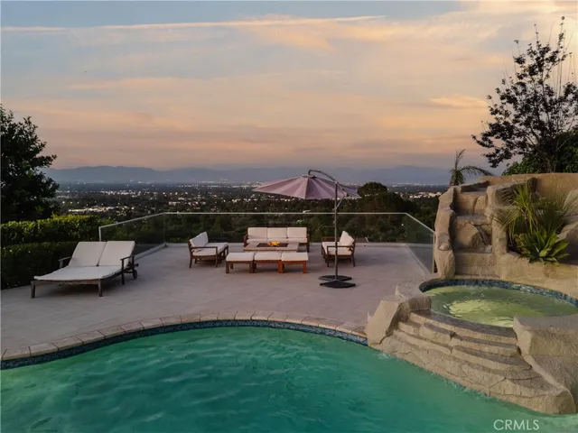 4935 Calvin Avenue, Tarzana, California 91356