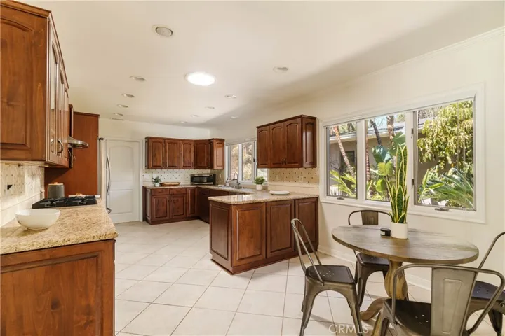 4935 Calvin Avenue, Tarzana, California 91356