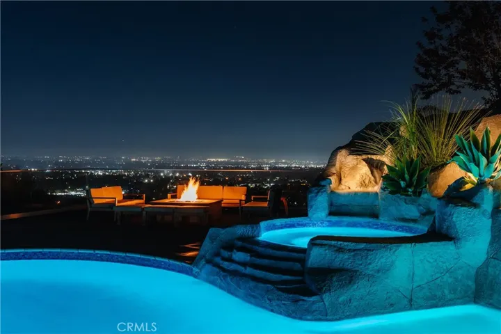 4935 Calvin Avenue, Tarzana, California 91356