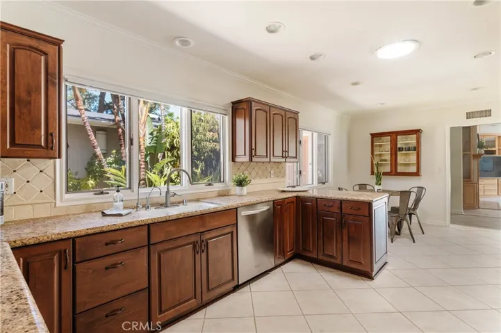 4935 Calvin Avenue, Tarzana, California 91356