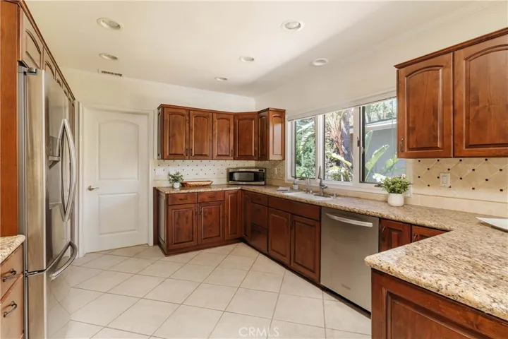 4935 Calvin Avenue, Tarzana, California 91356
