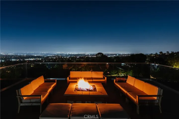 4935 Calvin Avenue, Tarzana, California 91356