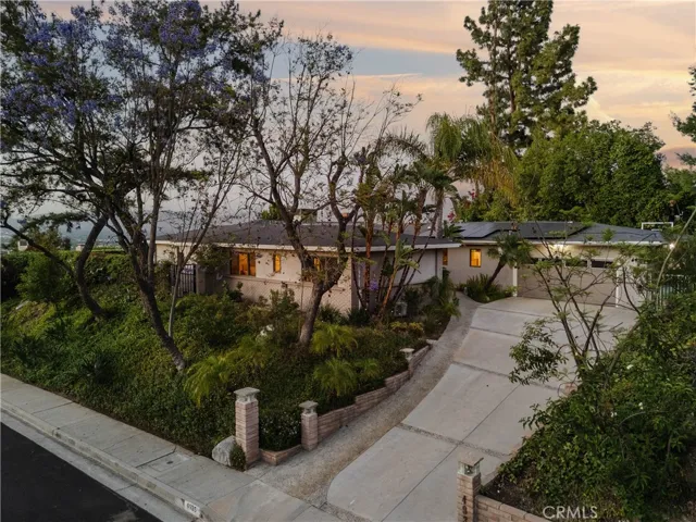 4935 Calvin Avenue, Tarzana, California 91356