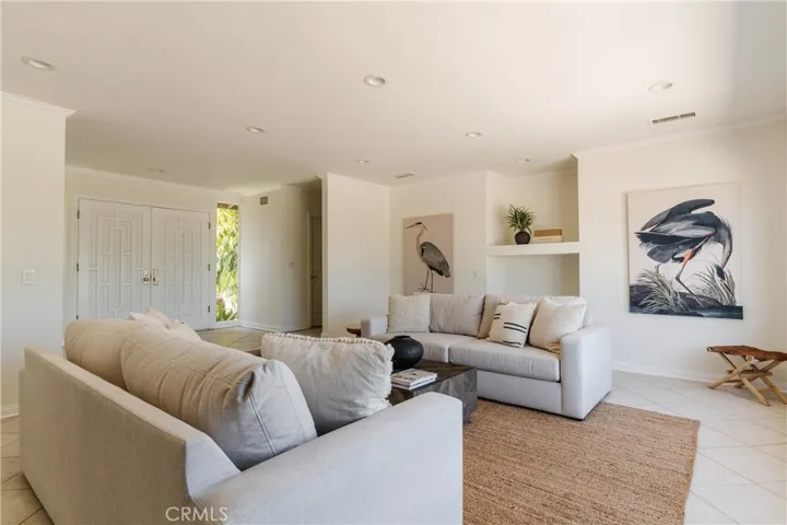 4935 Calvin Avenue, Tarzana, California 91356