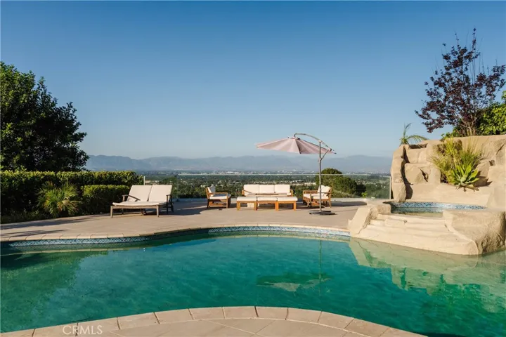 4935 Calvin Avenue, Tarzana, California 91356
