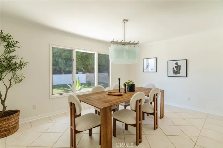 4935 Calvin Avenue, Tarzana, California 91356