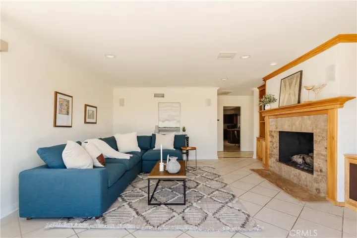 4935 Calvin Avenue, Tarzana, California 91356