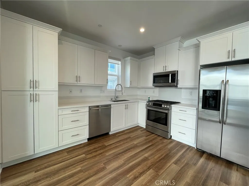 2318 Synergy, Irvine, California 92614 home-pic-4