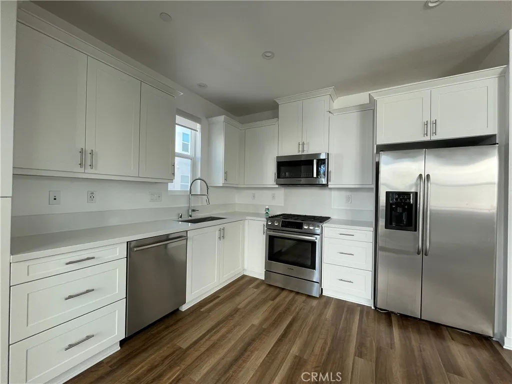 2318 Synergy, Irvine, California 92614 home-pic-3