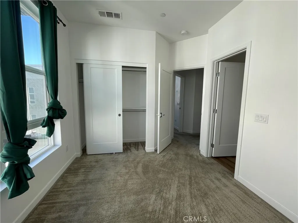 2318 Synergy, Irvine, California 92614 home-pic-15