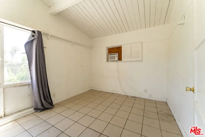 9870 Woodale Avenue, Arleta, California 91331