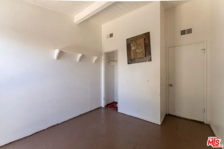 9870 Woodale Avenue, Arleta, California 91331