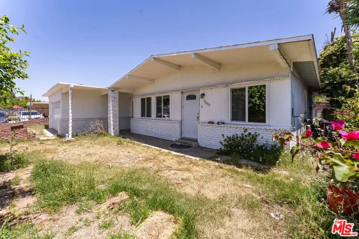 9870 Woodale Avenue, Arleta, California 91331