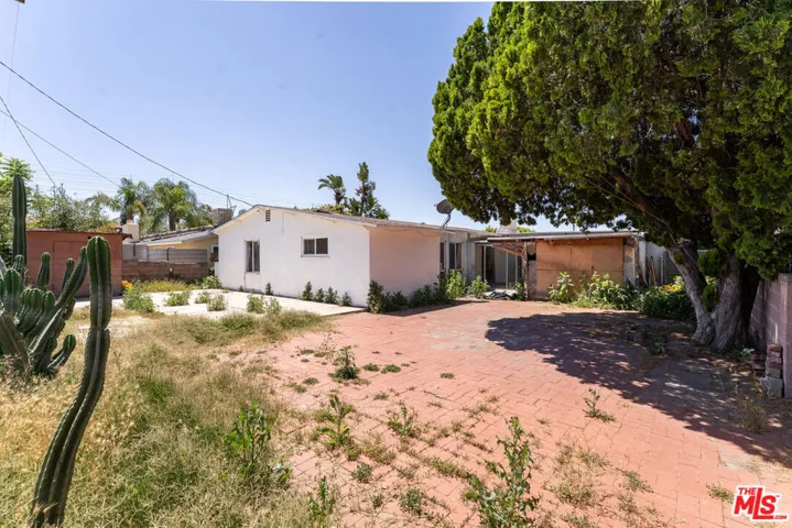9870 Woodale Avenue, Arleta, California 91331