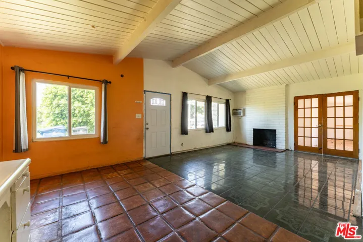 9870 Woodale Avenue, Arleta, California 91331