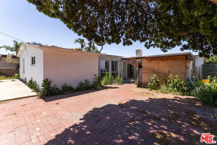 9870 Woodale Avenue, Arleta, California 91331