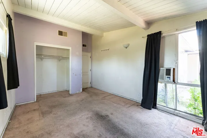 9870 Woodale Avenue, Arleta, California 91331