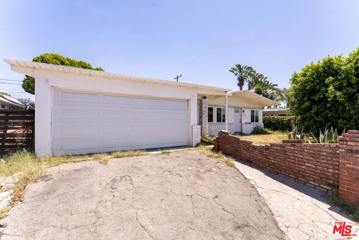 9870 Woodale Avenue, Arleta, California 91331