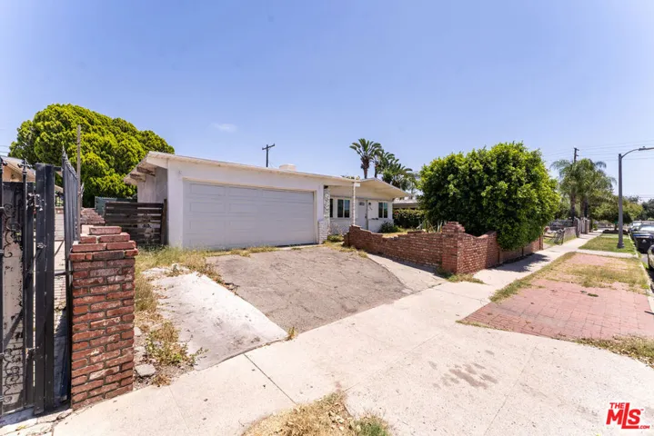 9870 Woodale Avenue, Arleta, California 91331