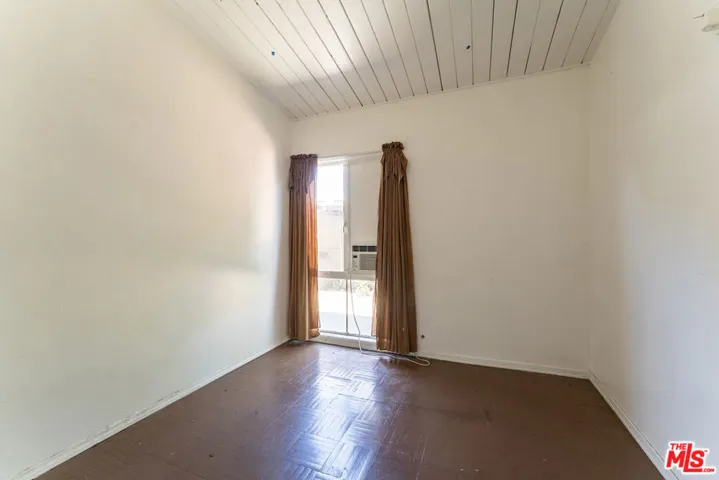 9870 Woodale Avenue, Arleta, California 91331
