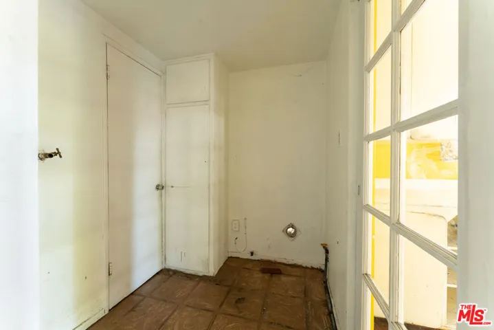 9870 Woodale Avenue, Arleta, California 91331