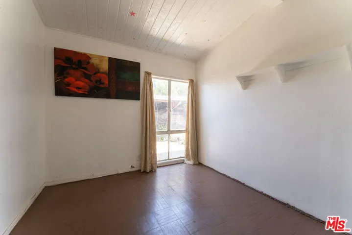 9870 Woodale Avenue, Arleta, California 91331