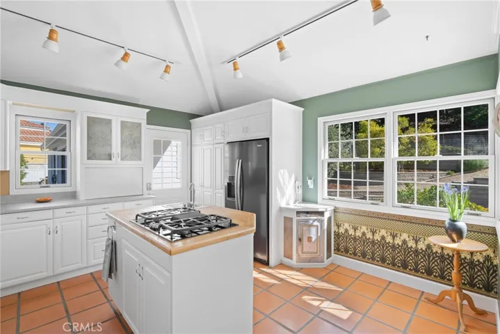 260 Twin Ridge Drive, San Luis Obispo, California 93405