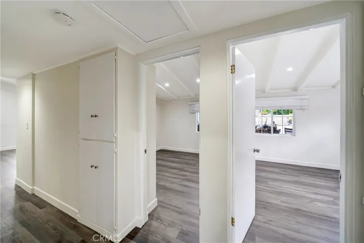 19706 Victory Boulevard, Woodland Hills, California 91367