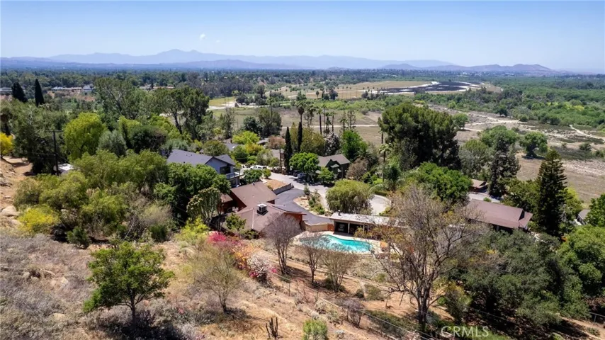4899 Glenwood Drive, Riverside, California 92501