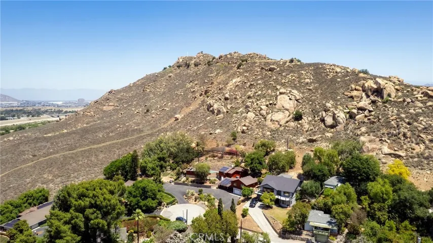 4899 Glenwood Drive, Riverside, California 92501