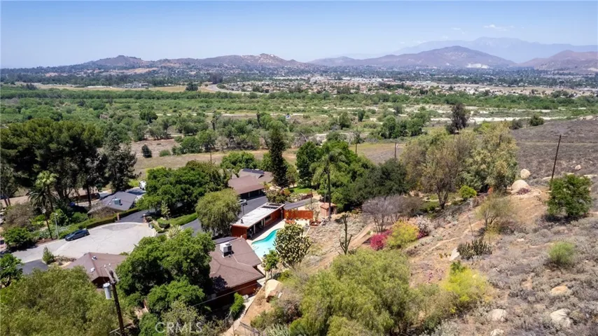4899 Glenwood Drive, Riverside, California 92501