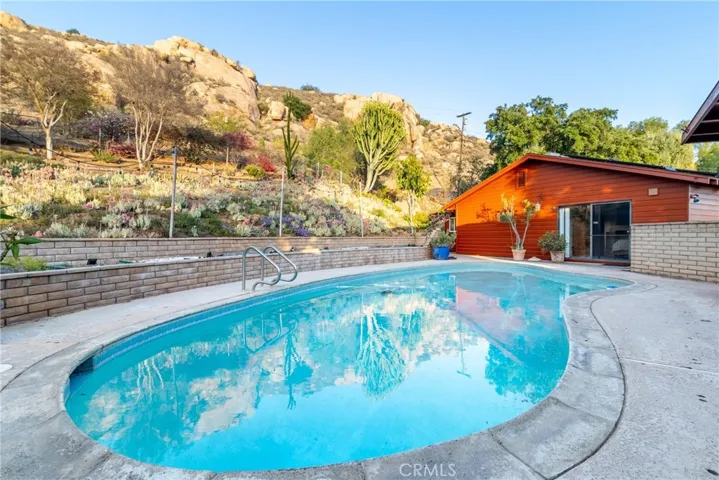 4899 Glenwood Drive, Riverside, California 92501