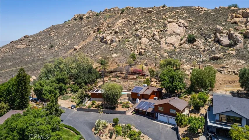 4899 Glenwood Drive, Riverside, California 92501