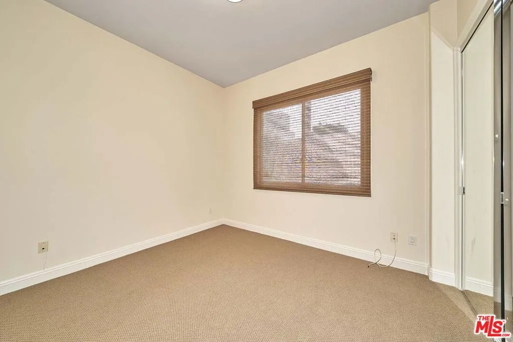 143 N Arnaz Drive 106, Beverly Hills, California 90211 home-pic-25