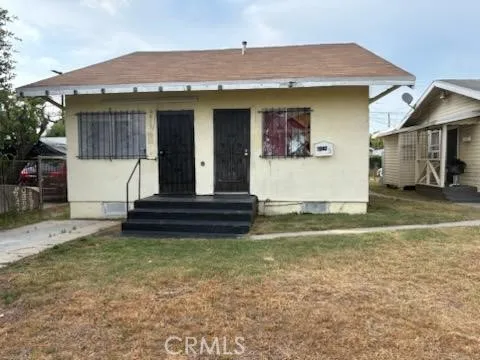 1413 E 77th Street, Los Angeles, California 90001