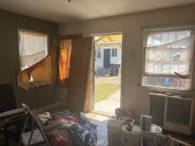 1413 E 77th Street, Los Angeles, California 90001