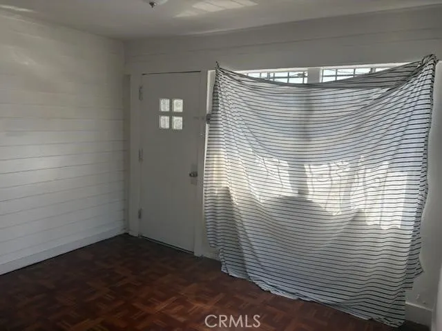 1413 E 77th Street, Los Angeles, California 90001