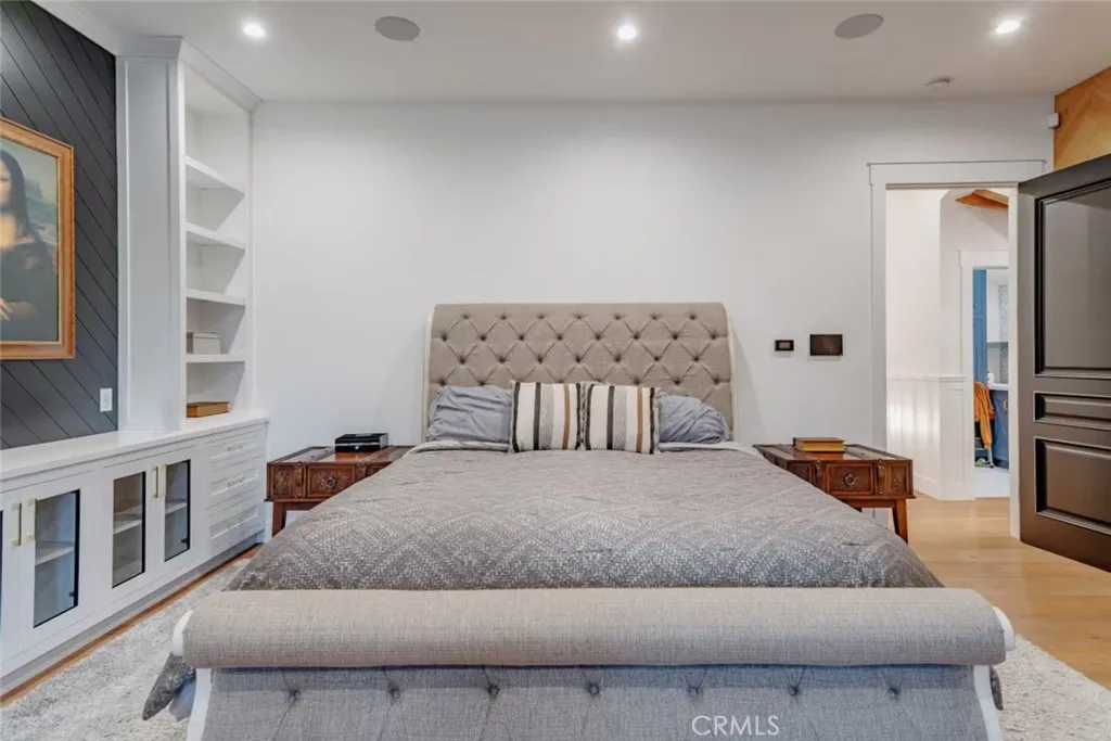 5225 Topeka Drive, Tarzana, California 91356 home-pic-22