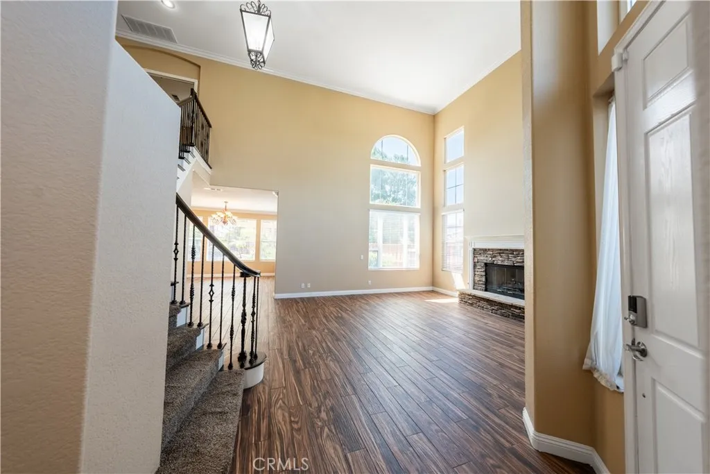 31465 Inverness Court, Temecula, California 92591 home-pic-10