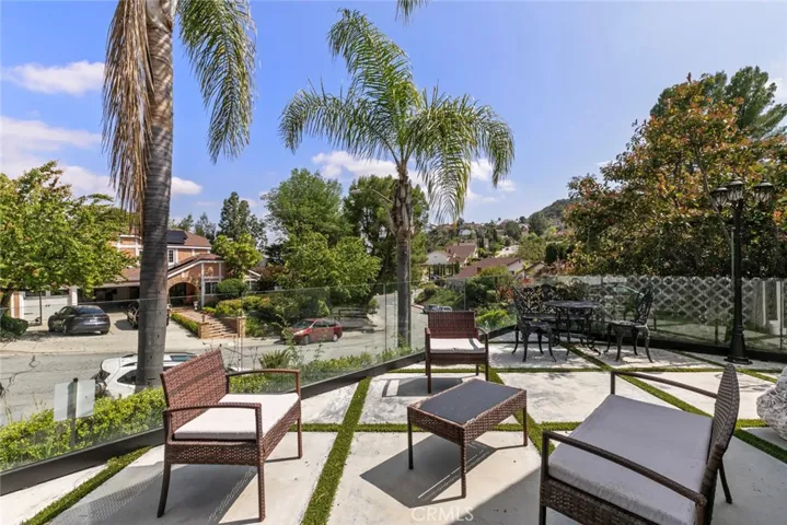2223 Flintridge Drive, Glendale, California 91206
