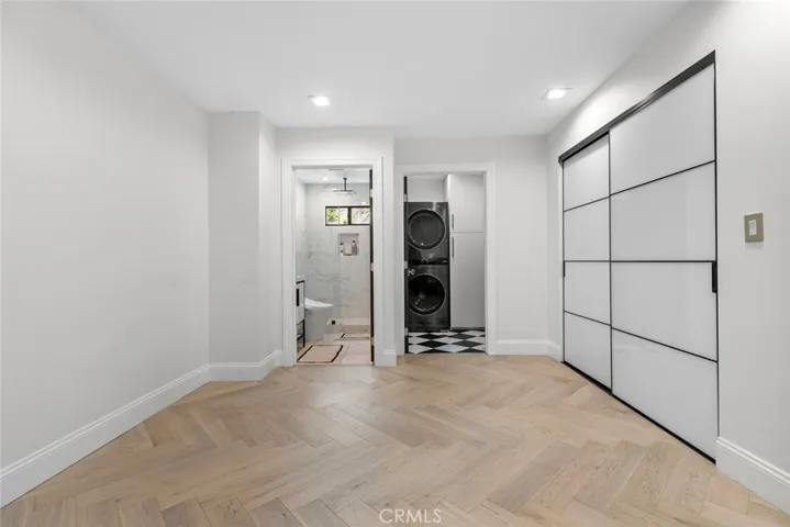 2223 Flintridge Drive, Glendale, California 91206
