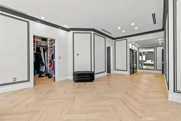 2223 Flintridge Drive, Glendale, California 91206