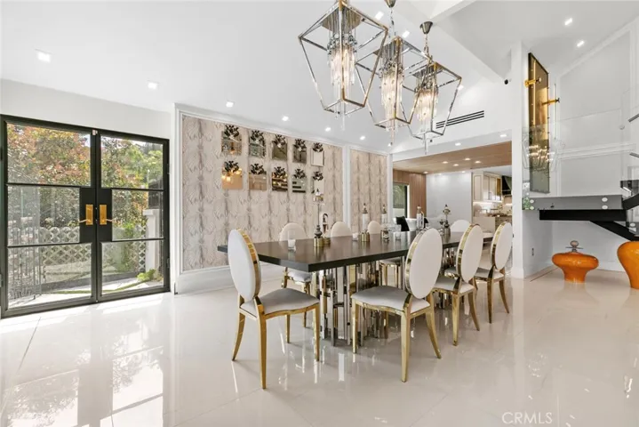 2223 Flintridge Drive, Glendale, California 91206